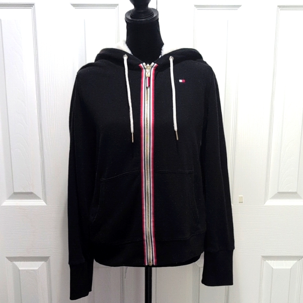 Tommy Hilfiger Black Relaxed Fit Sweatshirt Inside Logo Patch Small